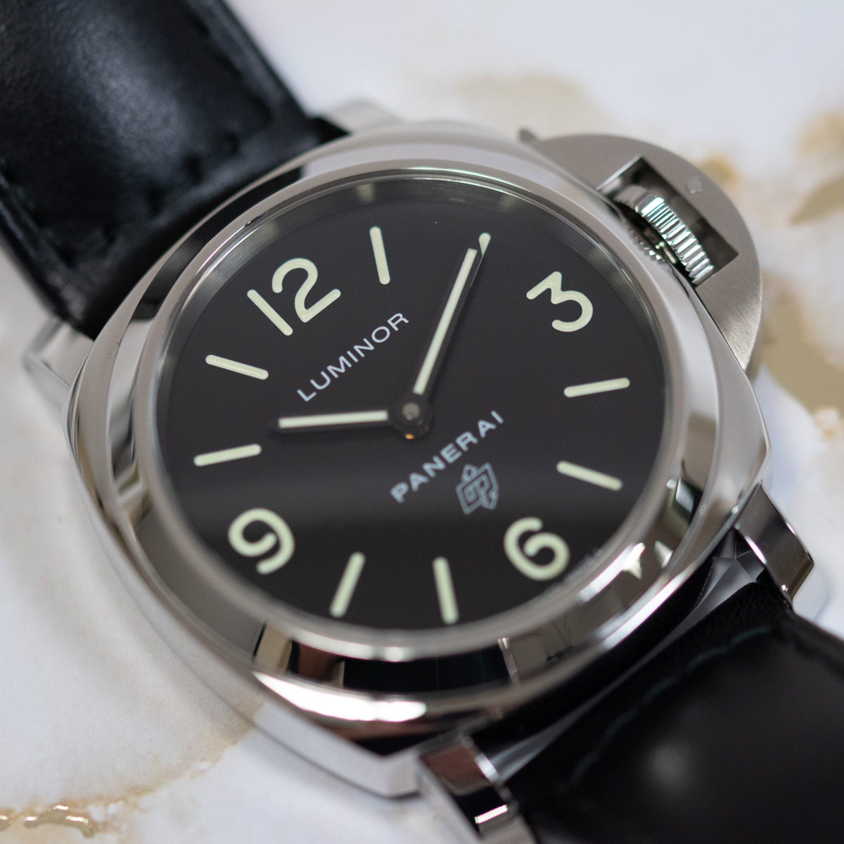 Panerai - Luminor 44 Base Logo : PAM 1000 : SOLD OUT : pre-Vendome OP  Arrows Logo on black dial dial