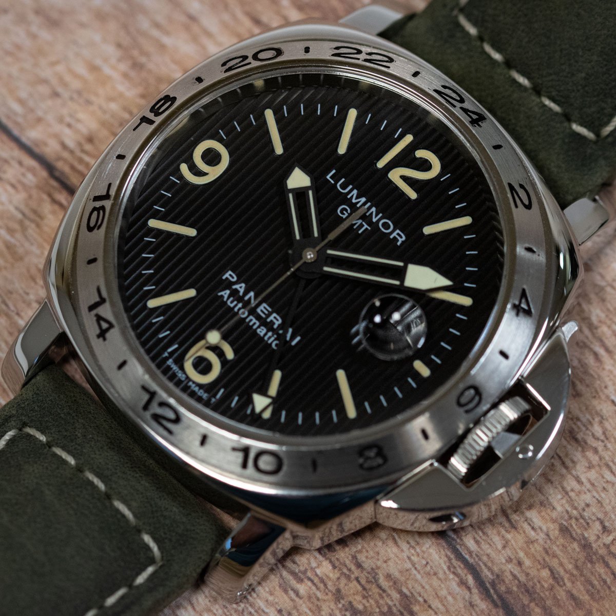 Panerai Luminor GMT Tuxedo PAM 29