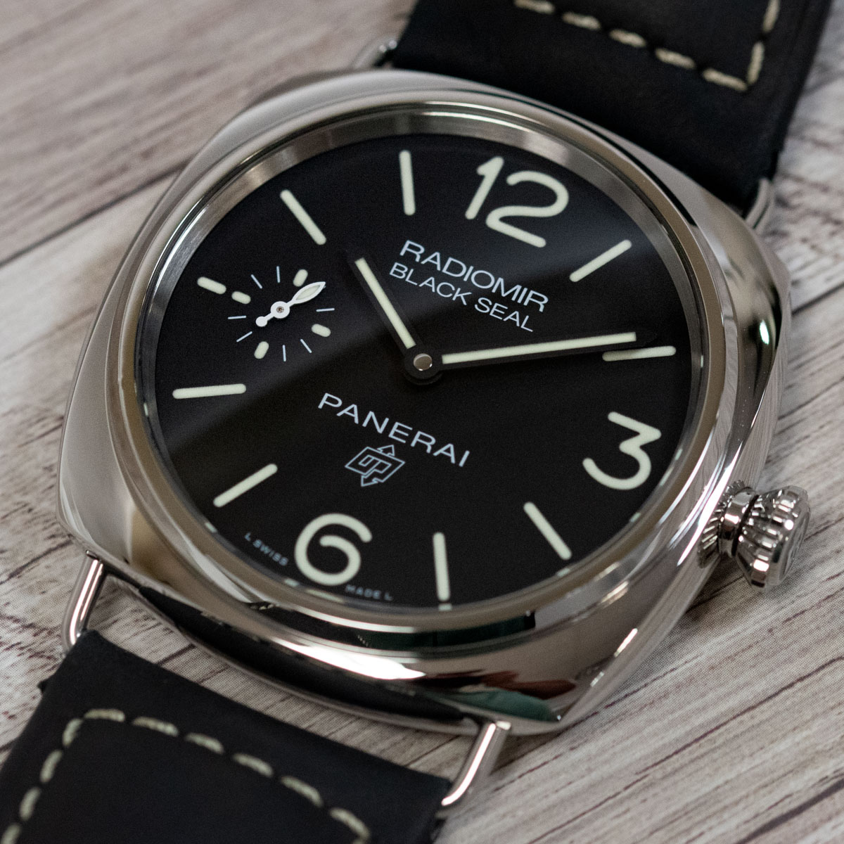 Panerai Radiomir Black Seal Logo PAM 754