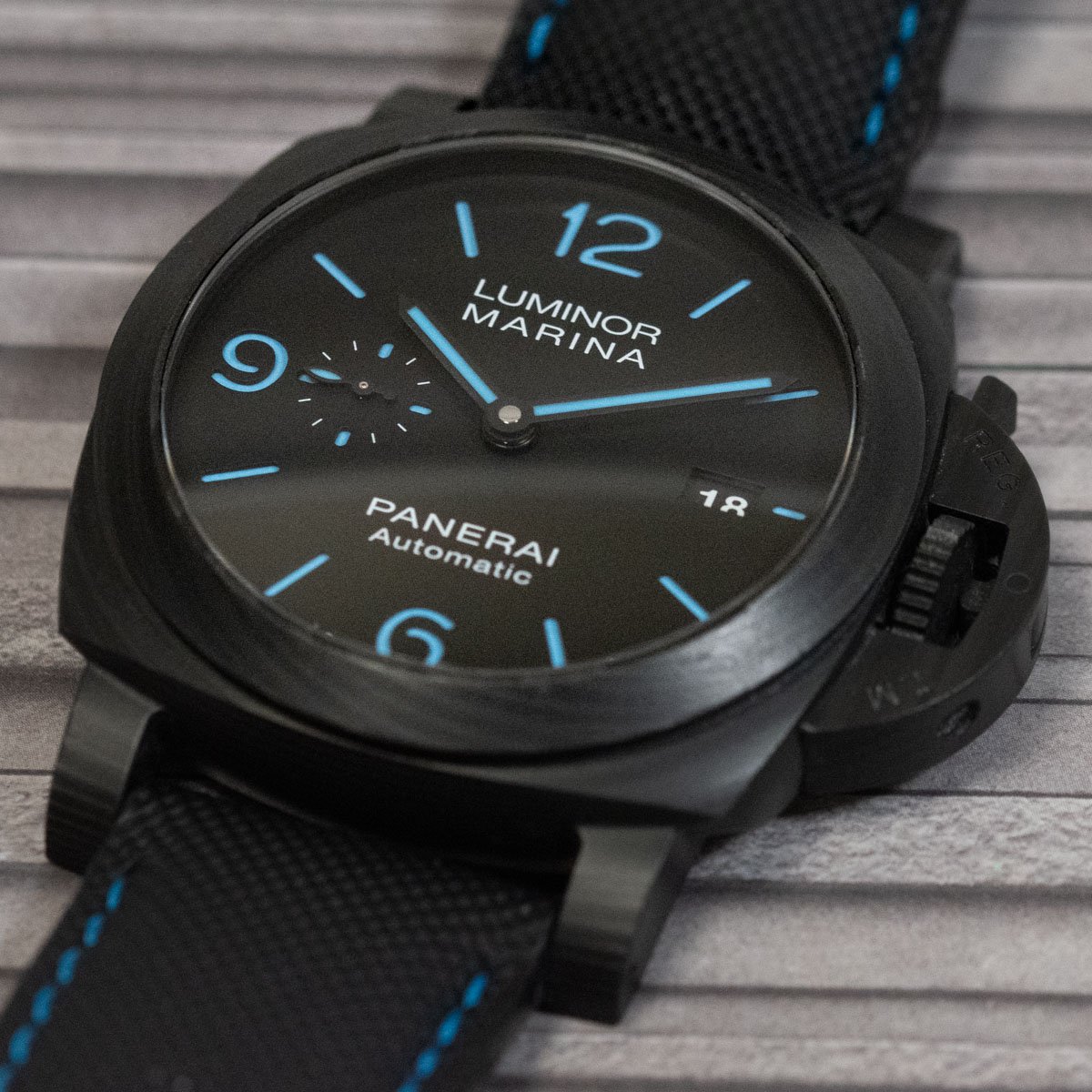 Panerai Luminor Marina Carbotech PAM 1661