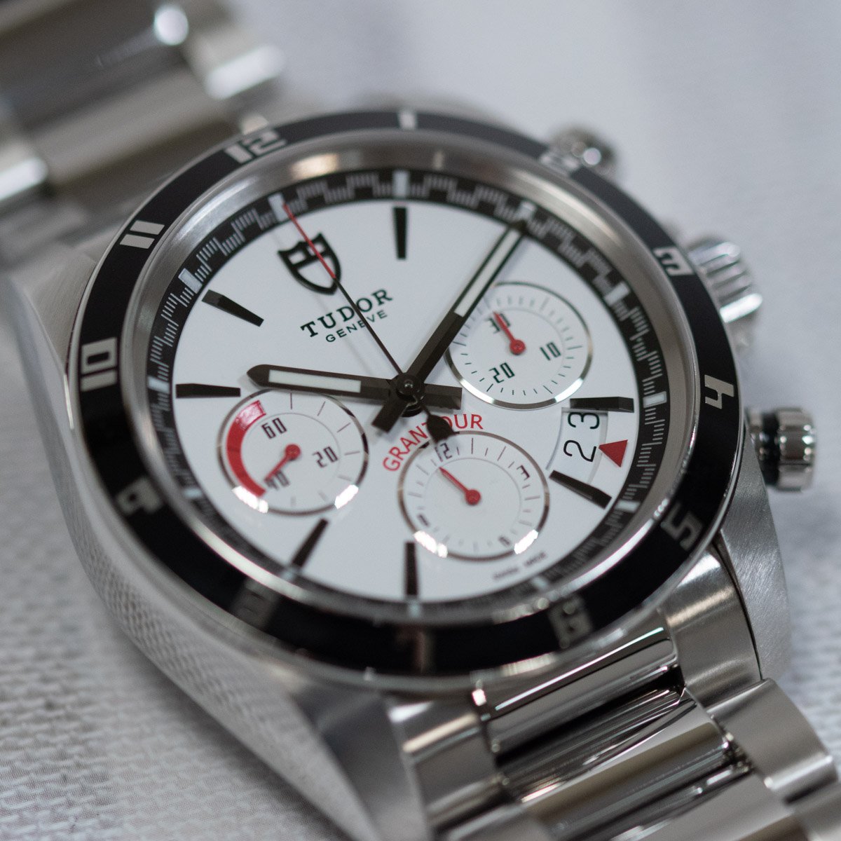 Tudor Grantour Chronograph M20530N 0002 SOLD OUT white dial on Stainless Steel Bracelet