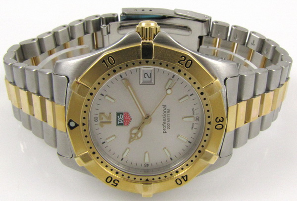 TAG Heuer 2000 Classic WK1120.BB0314 SOLD OUT silver dial