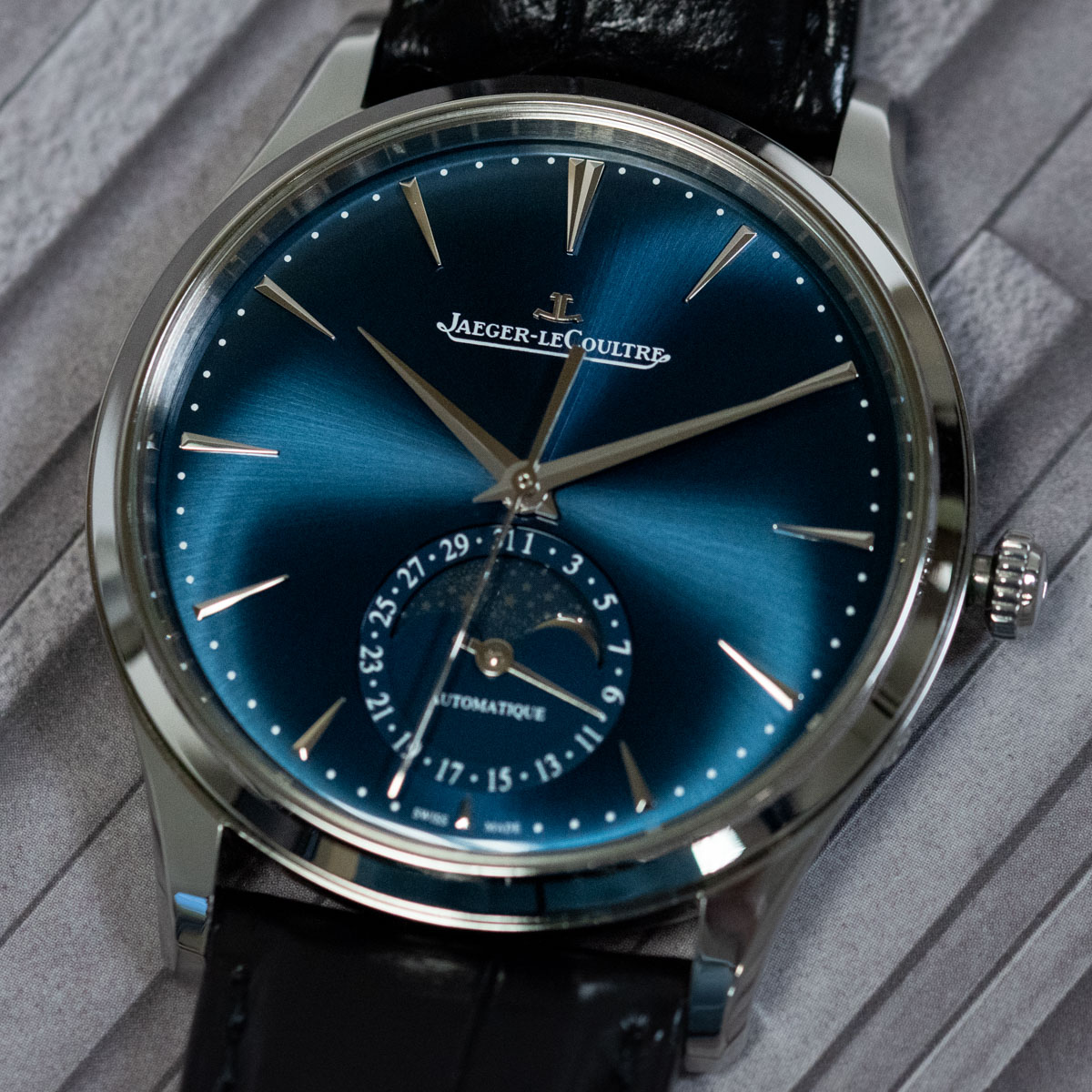 Jaeger-LeCoultre - Master Ultra Thin Moon : Q1368480 : SOLD OUT ...