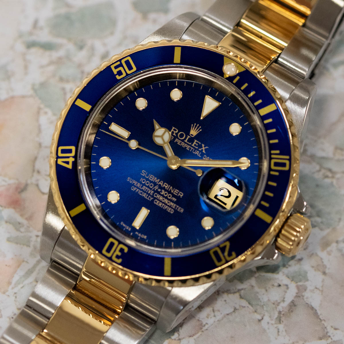 Rolex Submariner Date : 16613 LB deep blue dial