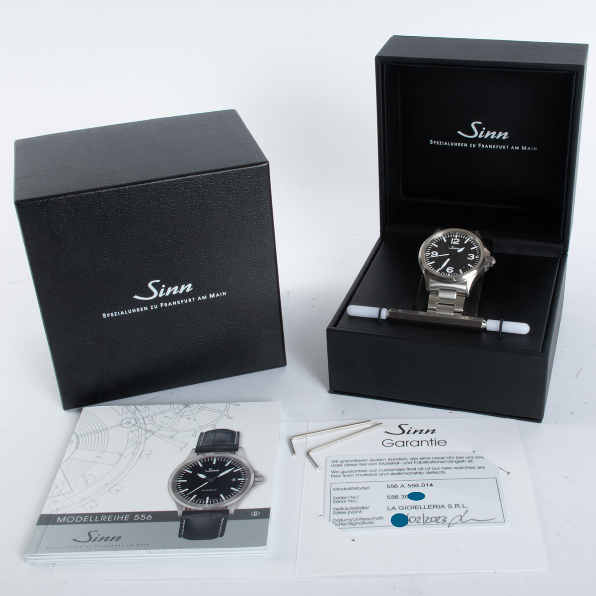 Sinn - 556 : 556 A 556.01 : SOLD OUT : black dial on Stainless Steel ...